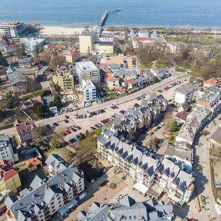 3-Bedroom Apartment Plac Neptuna By Noclegi Renters Мендзиздроє Екстер'єр фото