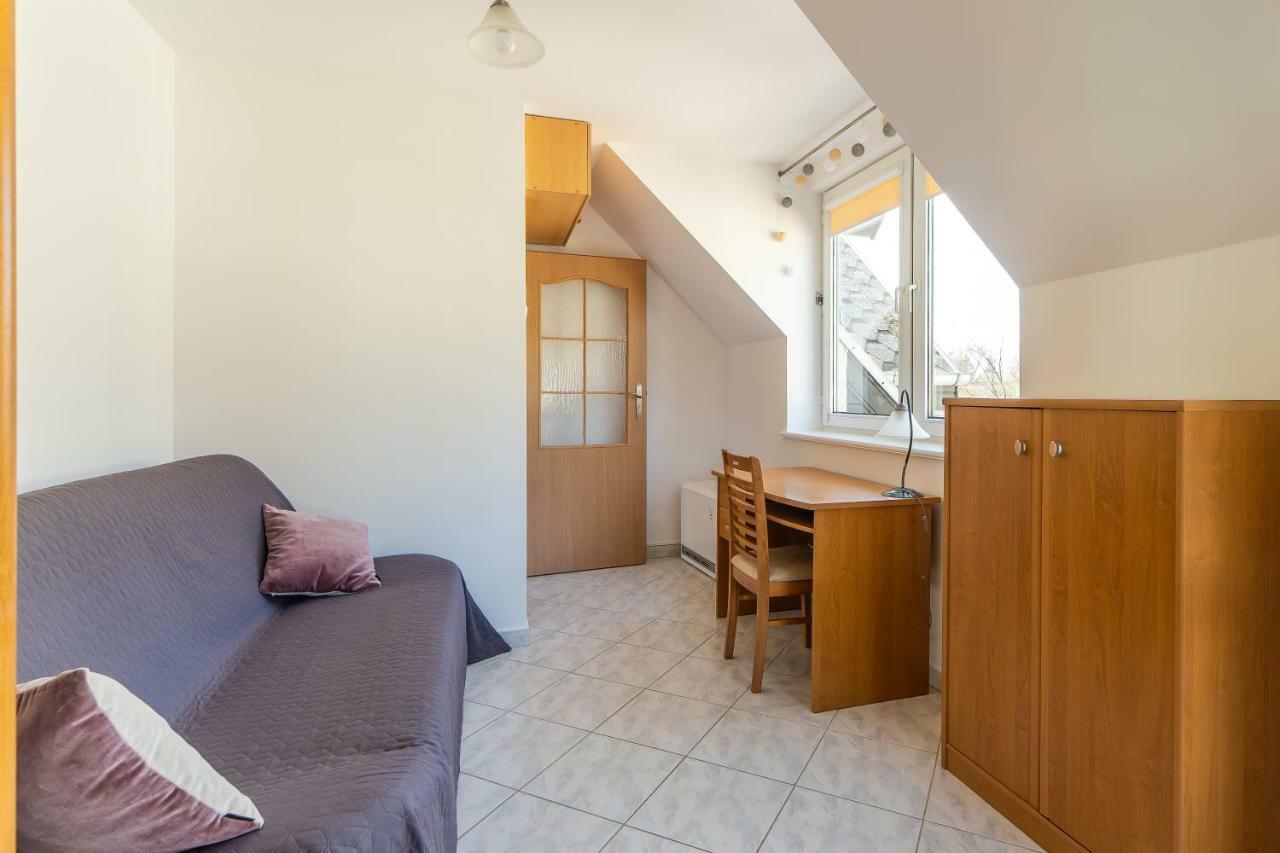 3-Bedroom Apartment Plac Neptuna By Noclegi Renters Мендзиздроє Екстер'єр фото