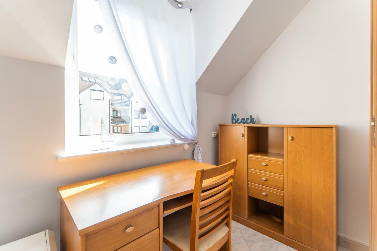 3-Bedroom Apartment Plac Neptuna By Noclegi Renters Мендзиздроє Екстер'єр фото
